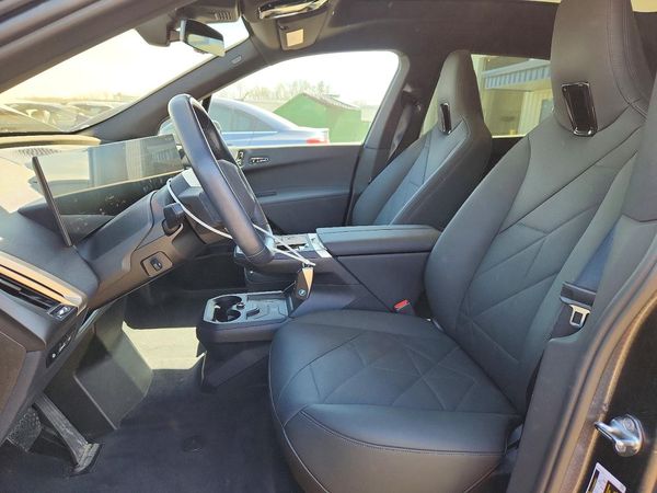 2023 BMW IX xDrive50i — DENT