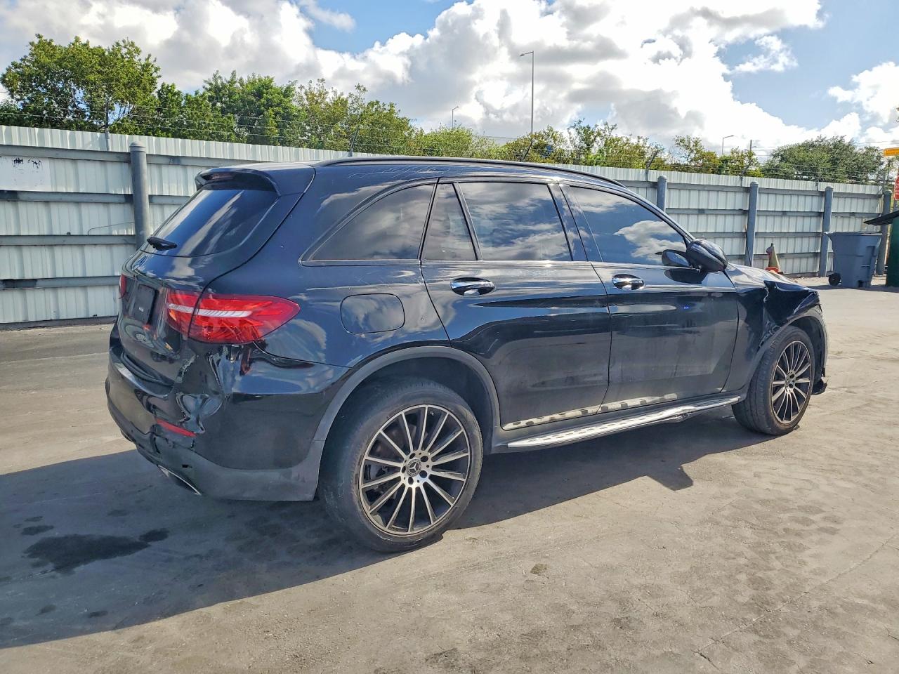 2019 MERCEDES-BENZ GLC GLC300