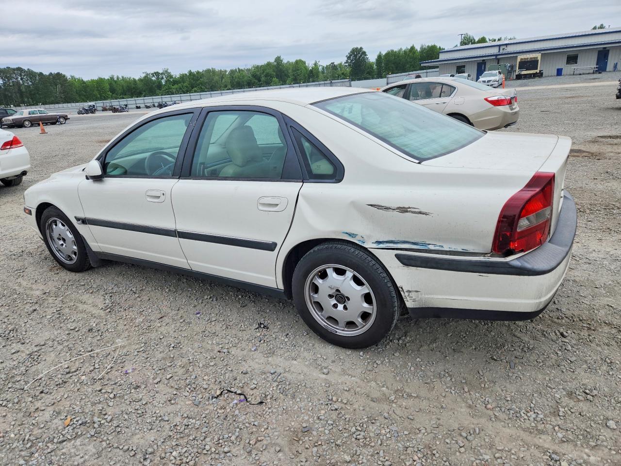 2001 VOLVO S80