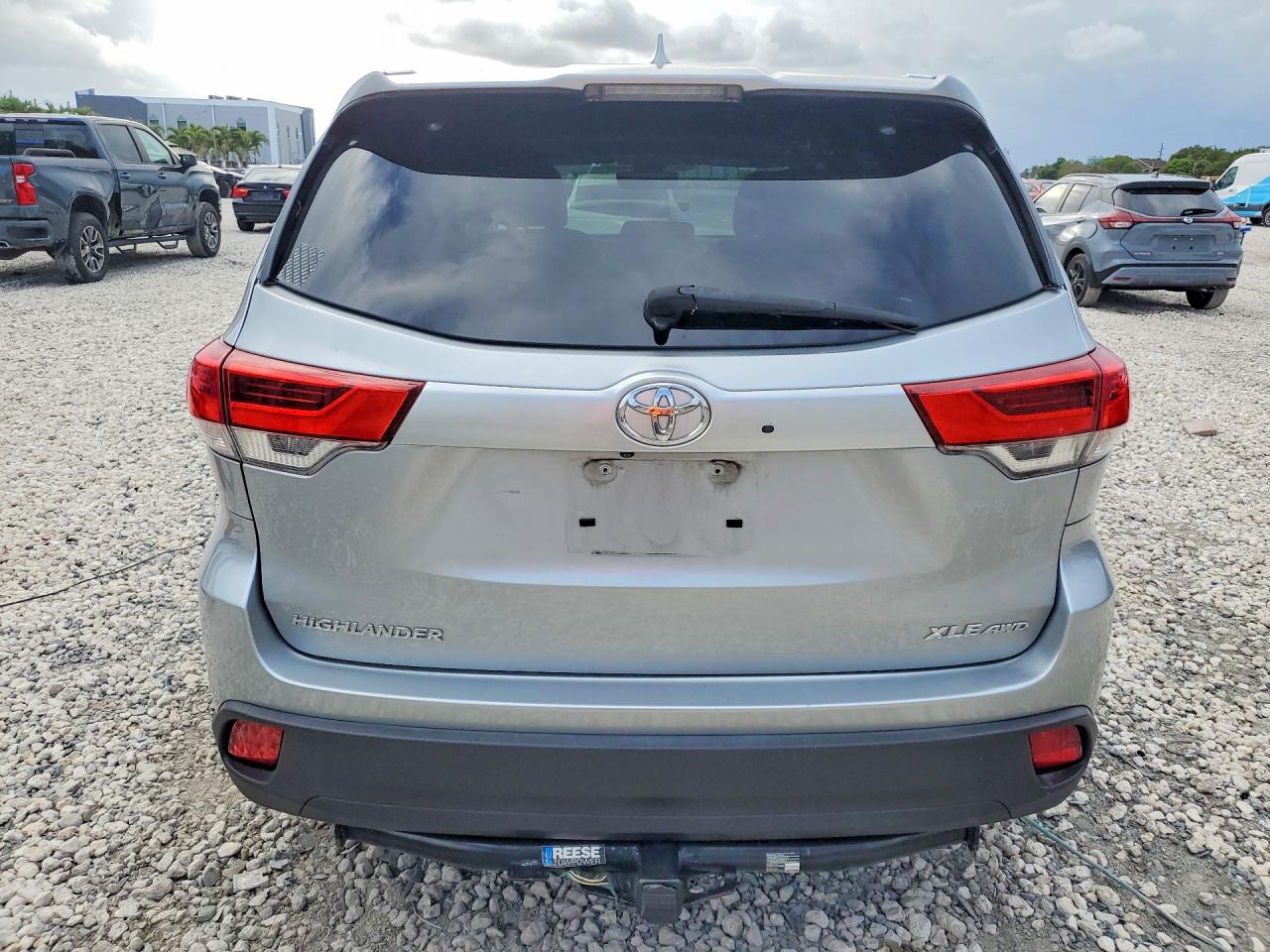 2017 TOYOTA HIGHLANDER SE/XLE