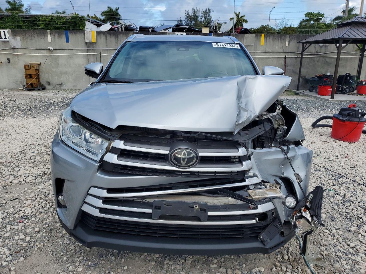 2017 TOYOTA HIGHLANDER SE/XLE
