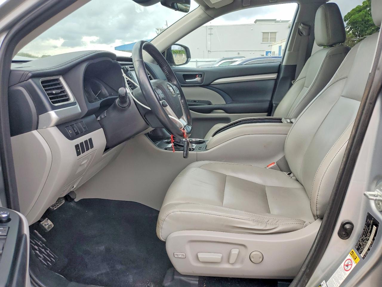 2017 TOYOTA HIGHLANDER SE/XLE