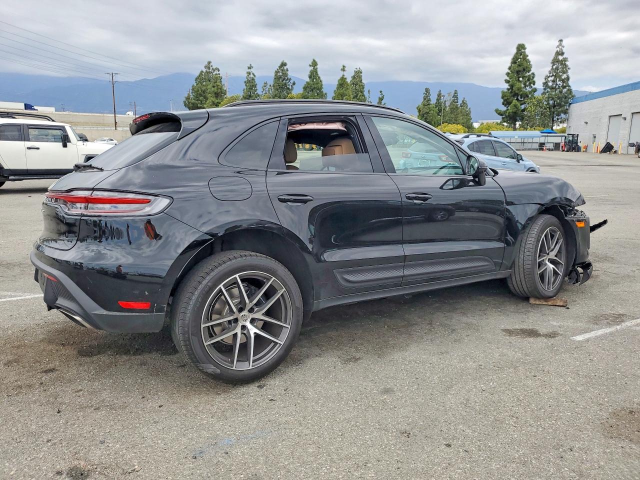 2025 PORSCHE MACAN Macan, Macan T