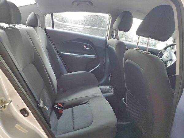 2015 KIA RIO GL - Middle-low