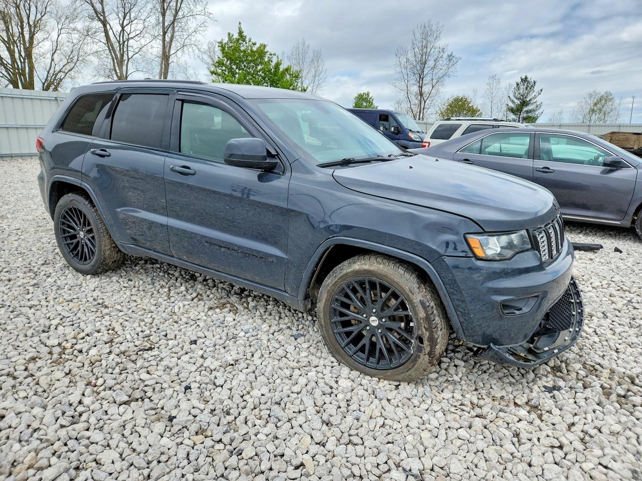 2017 JEEP GRAND CHEROKEE LAREDO 4X4