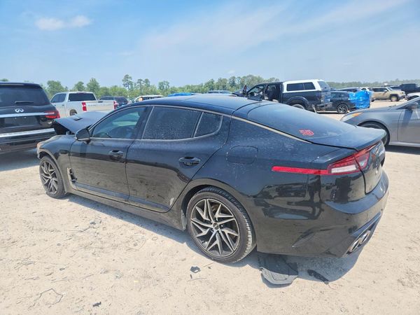 2022 KIA STINGER GT-Line