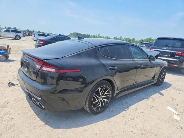 2022 KIA STINGER GT-Line