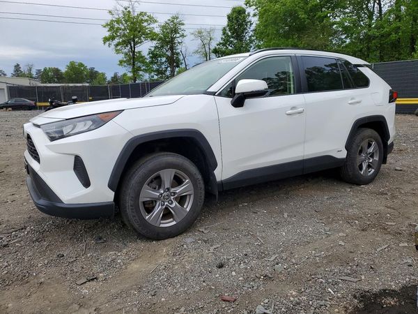 2022 TOYOTA RAV4 LE