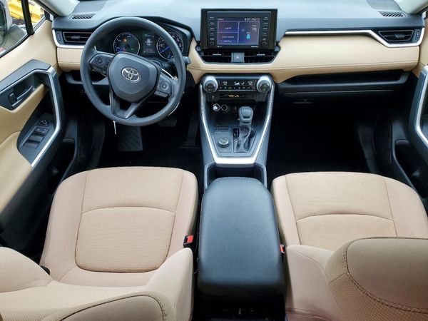 2022 TOYOTA RAV4 LE