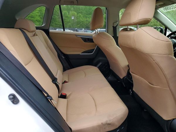 2022 TOYOTA RAV4 LE