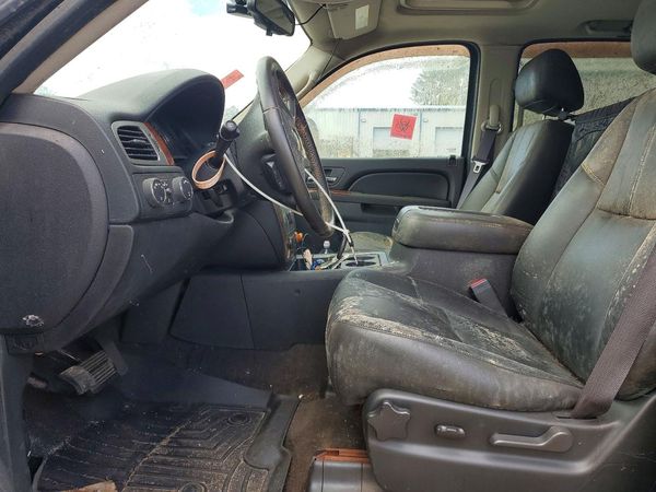 2012 CHEVROLET TAHOE LT — DENT