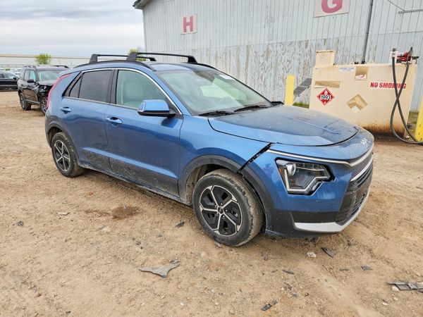2024 KIA NIRO EX