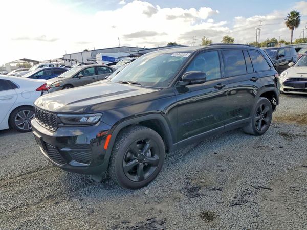 2023 JEEP GRAND CHEROKEE LAREDO 4X4