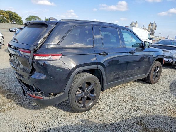 2023 JEEP GRAND CHEROKEE LAREDO 4X4