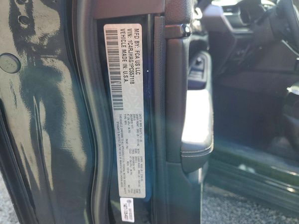 2023 JEEP GRAND CHEROKEE LAREDO 4X4