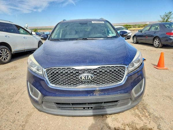 2017 KIA SORENTO L, LX