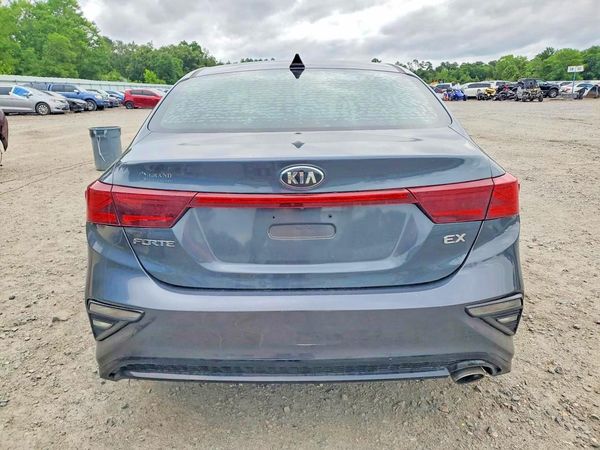 2019 KIA FORTE EX