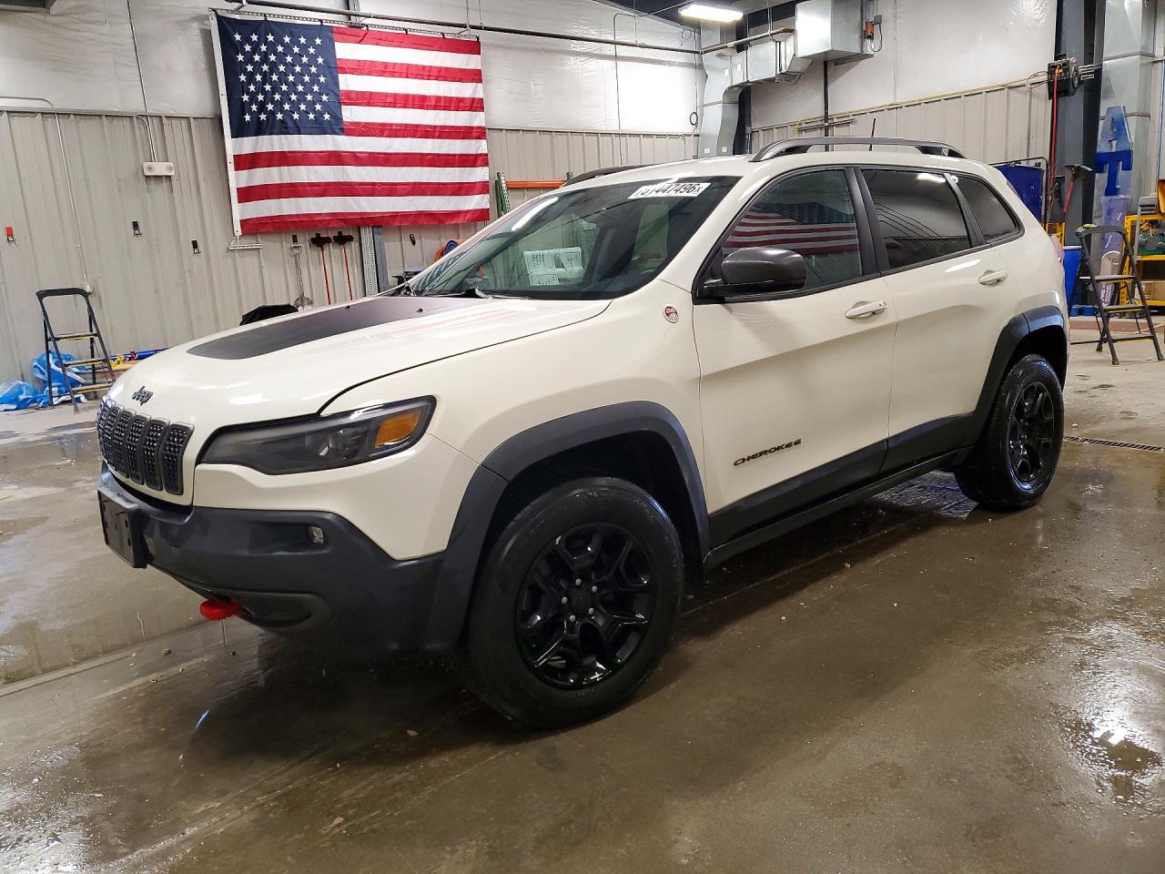 2019 JEEP CHEROKEE TRAILHAWK 4X4