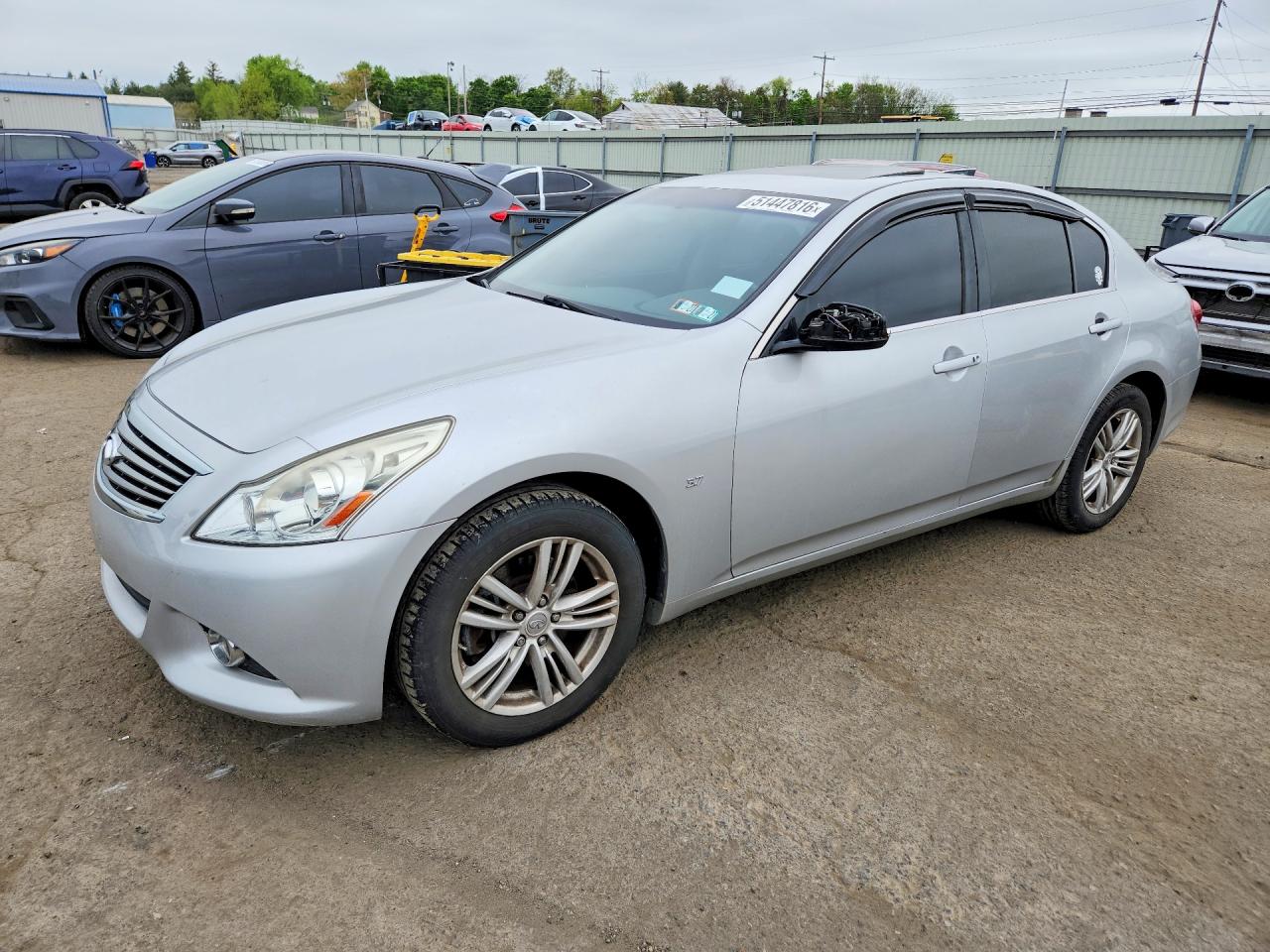 2015 INFINITI Q40