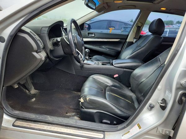 2015 INFINITI Q40