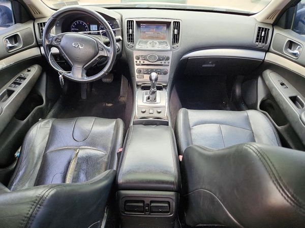 2015 INFINITI Q40