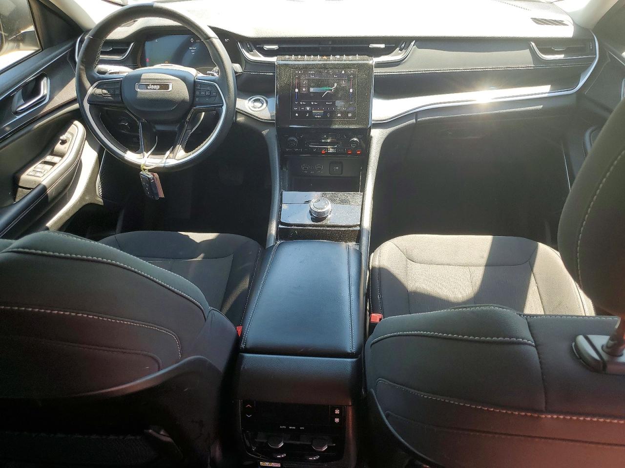 2022 JEEP GRAND CHEROKEE L LAREDO 4X4