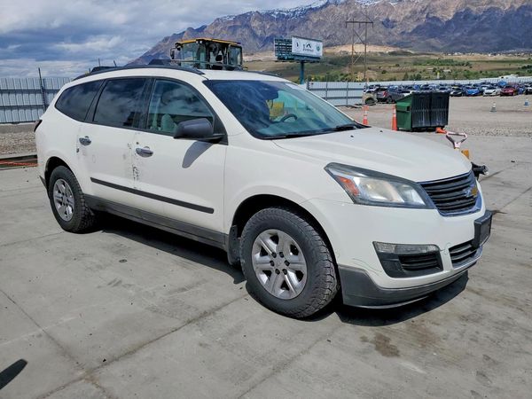 2014 CHEVROLET TRAVERSE LS