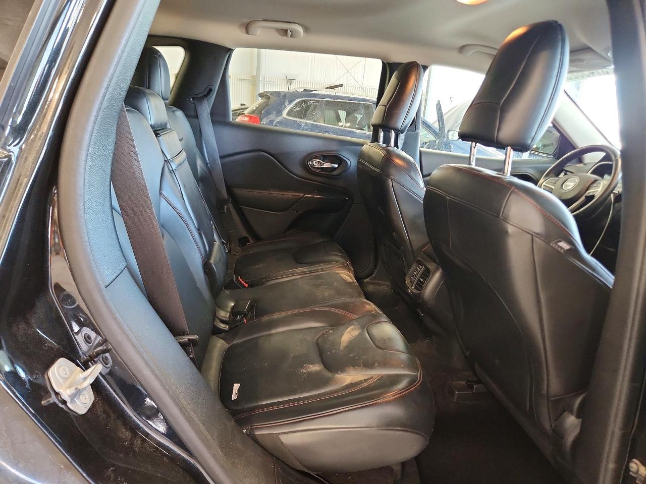 2016 JEEP CHEROKEE TRAILHAWK 4X4