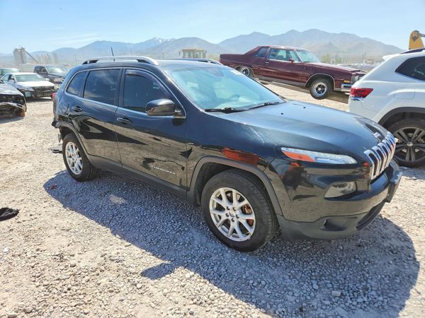 2016 JEEP CHEROKEE LATITUDE 4X4