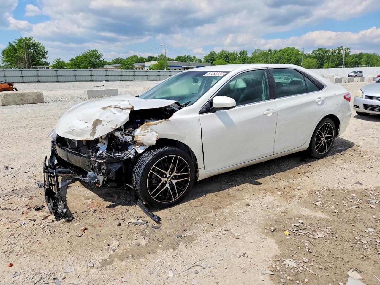2015 TOYOTA CAMRY