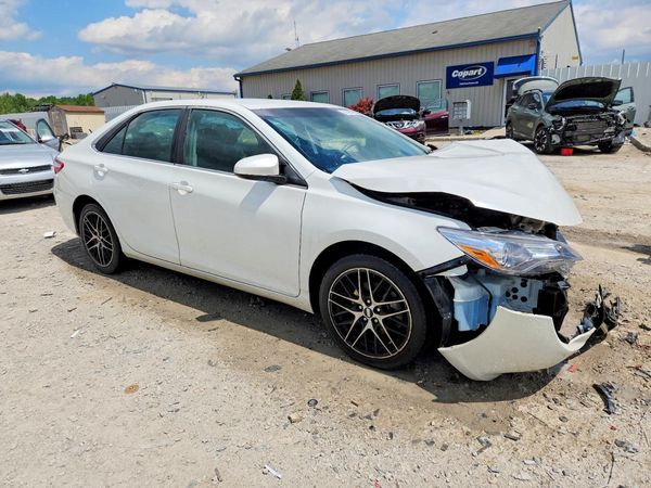 2015 TOYOTA CAMRY
