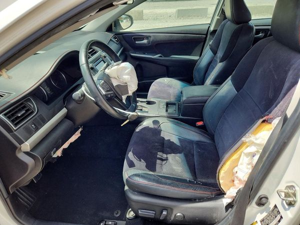 2015 TOYOTA CAMRY