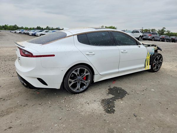2019 KIA STINGER GT1