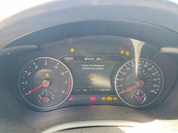 2019 KIA STINGER GT1