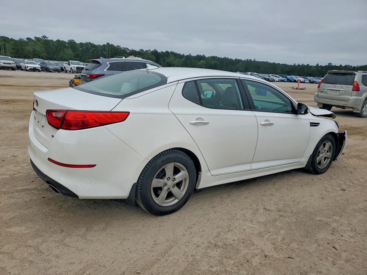 2015 KIA OPTIMA GL - Middle-low