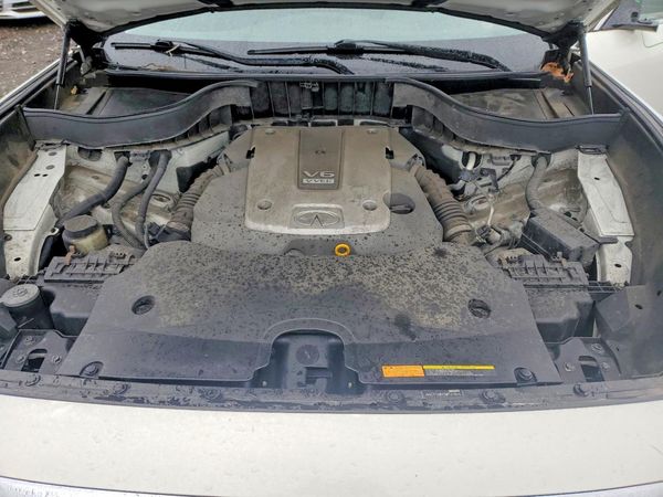 2016 INFINITI QX70