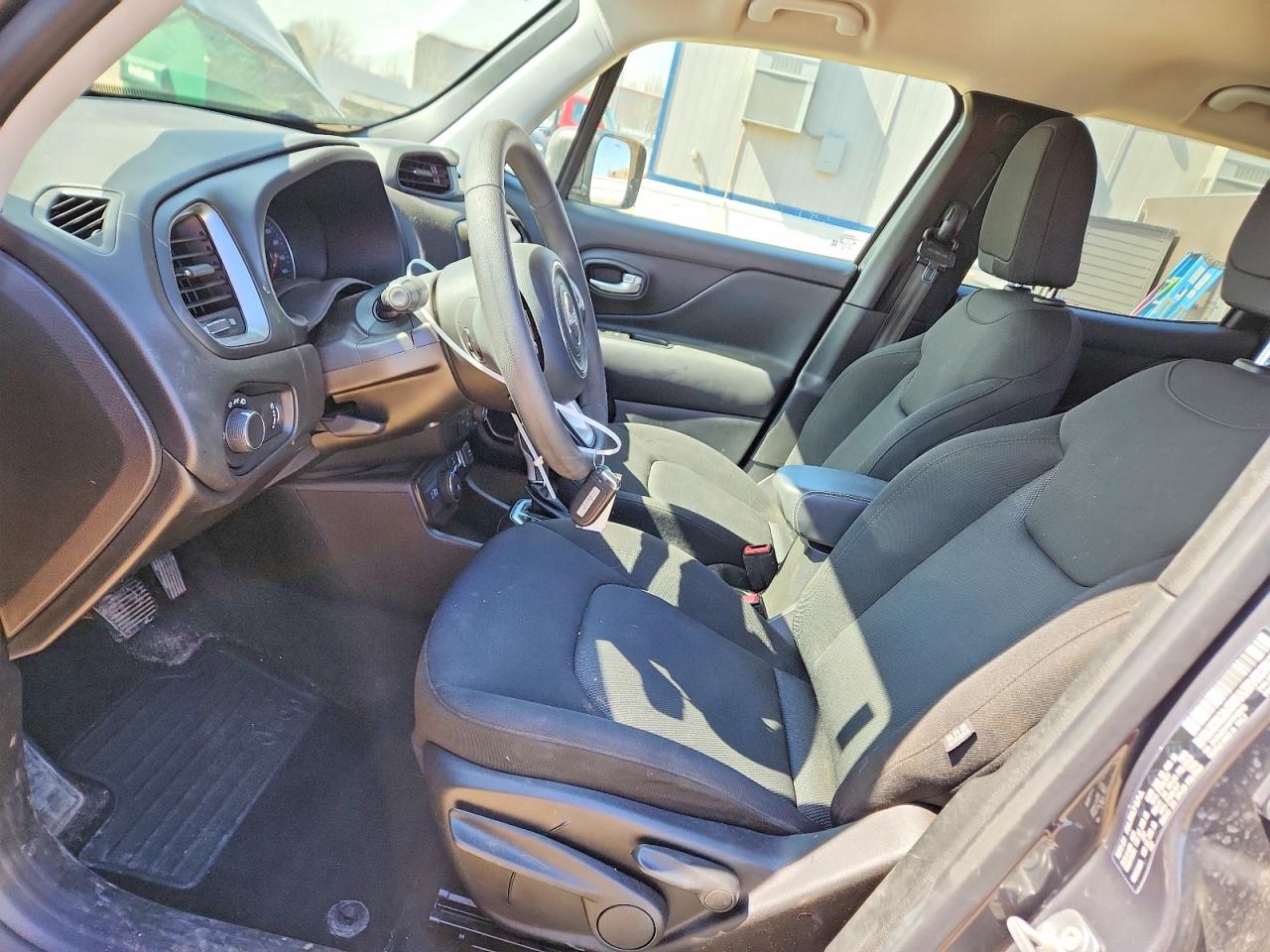 2023 JEEP RENEGADE LATITUDE 4X4