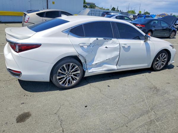 2021 LEXUS ES 300h Premium