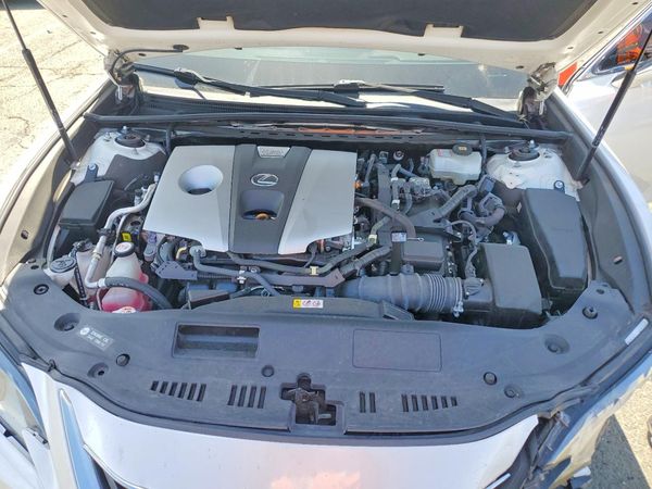 2021 LEXUS ES 300h Premium