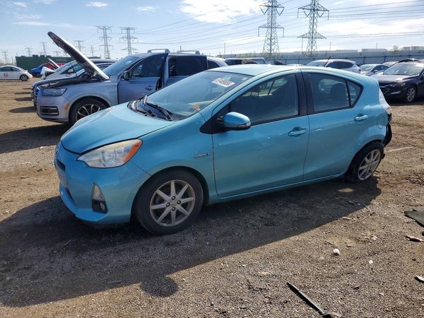 2013 TOYOTA PRIUS