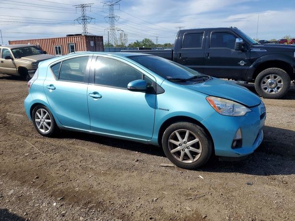 2013 TOYOTA PRIUS