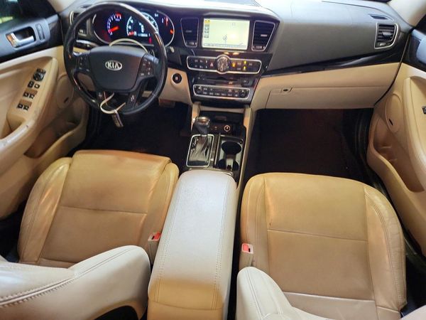 2015 KIA CADENZA
