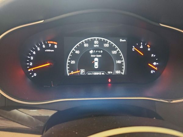 2015 KIA CADENZA