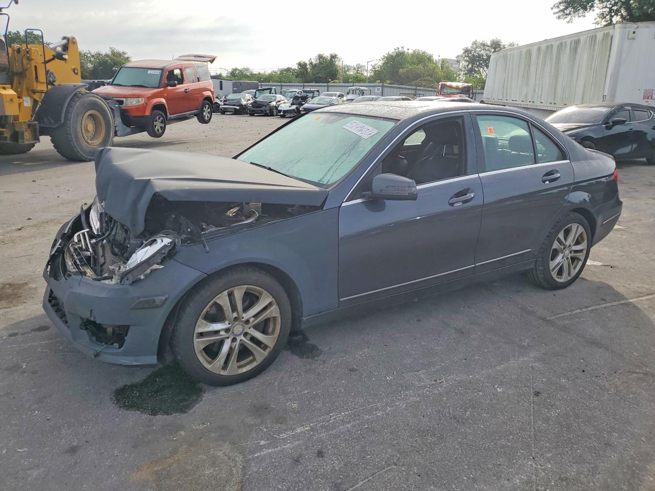 2013 MERCEDES-BENZ C