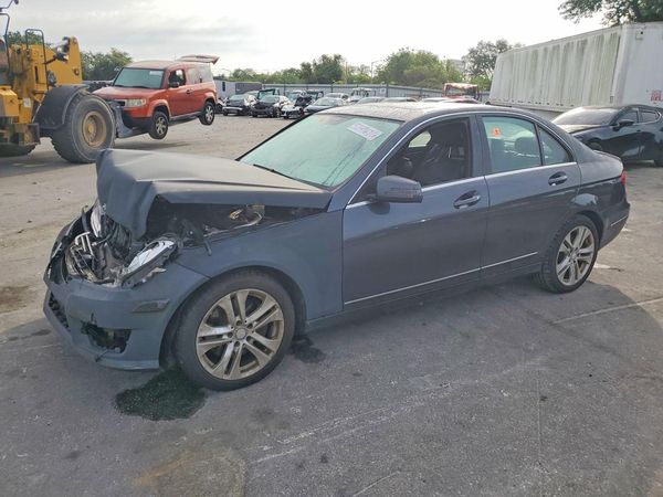 2013 MERCEDES-BENZ C