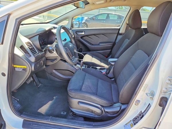 2017 KIA FORTE
