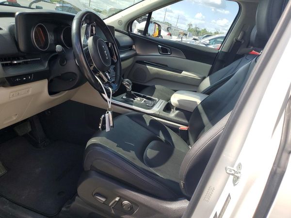 2023 KIA CARNIVAL