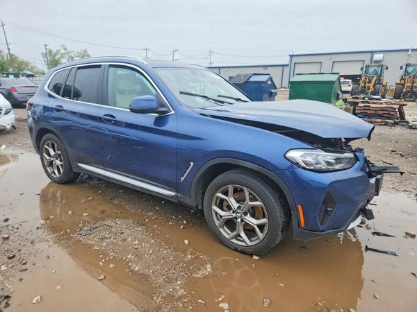 2022 BMW X3 xDrive30i — Passenger 3/4