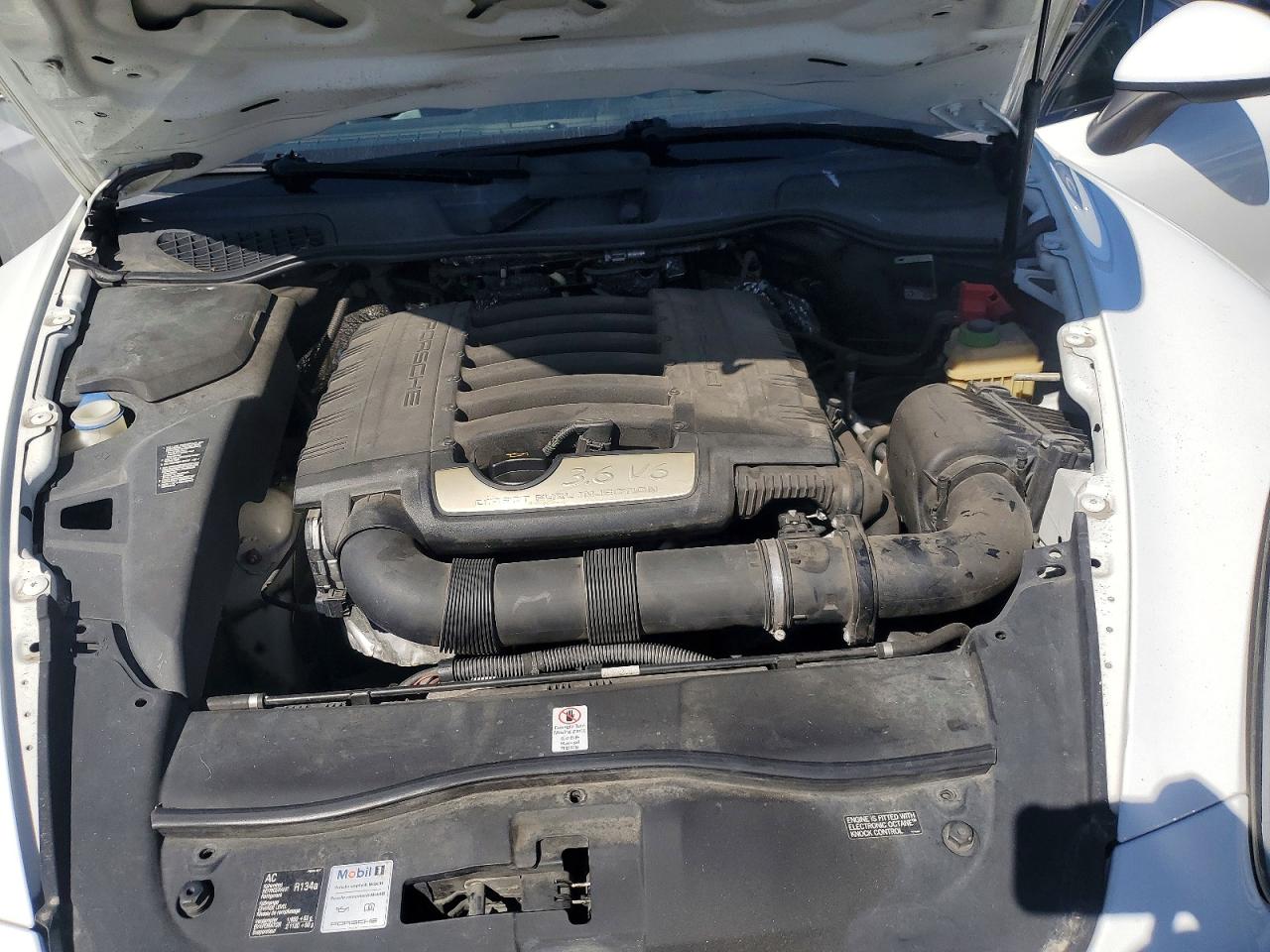2013 PORSCHE CAYENNE
