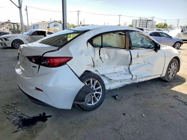 2018 MAZDA 3